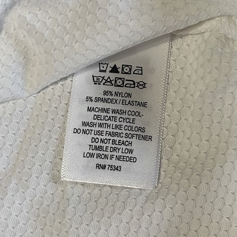 Tommy Bahama Quarter Zip Long Sleeve Golf Shirt UPF 50 White Size M NWT - Picture 7 of 7